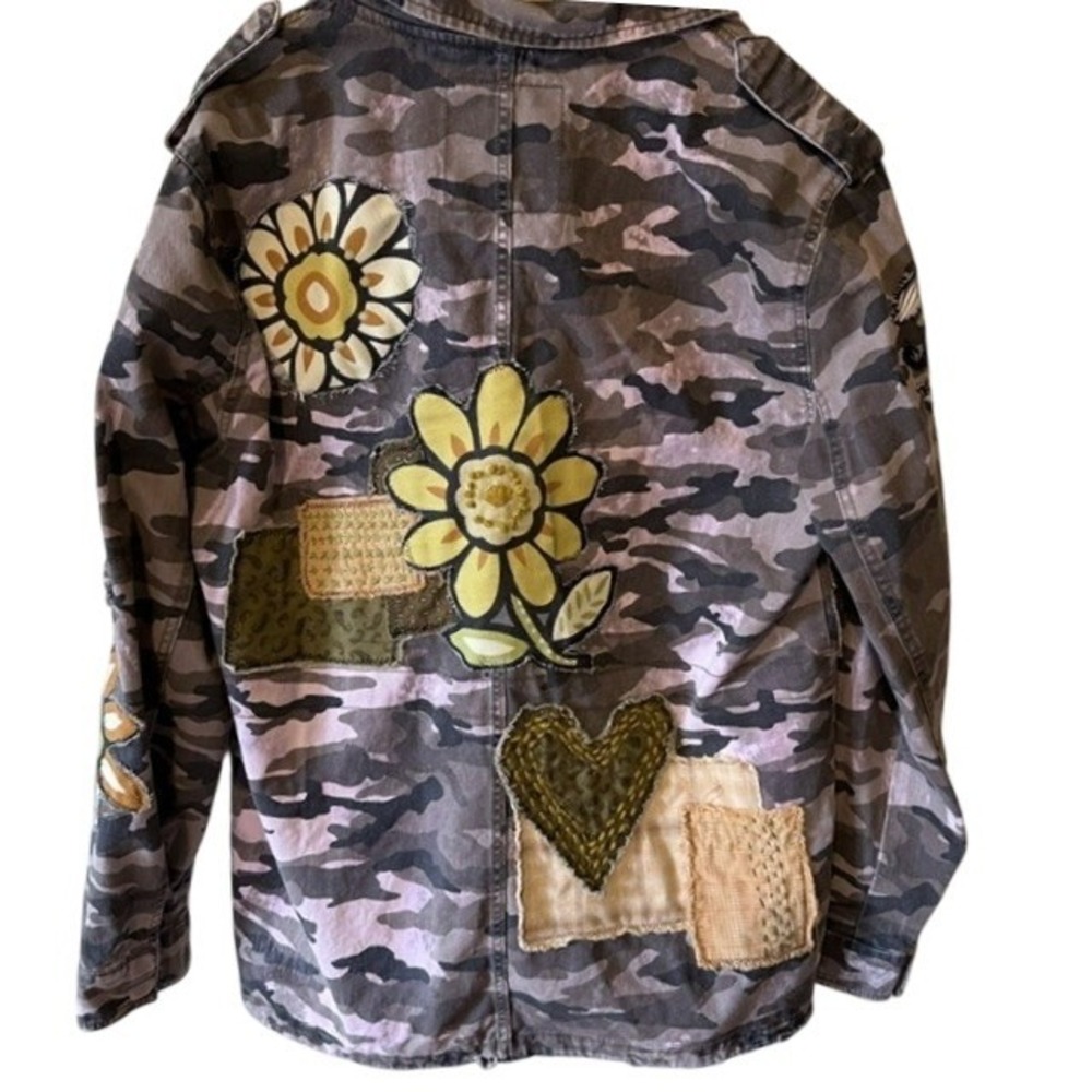 Custom Upcycled Camo Utility Jacket Floral Heart Patch Mustache Distressed L - Picture 11 of 11